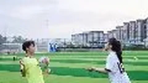 黄奕谈唐一菲出演艾莉遭退赛原因：源于分歧坚持