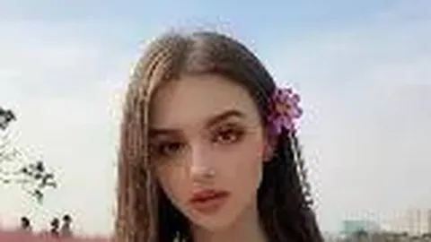 欧冠1／8决赛对阵出炉：皇家马德里对阵马德里竞技，拜仁与勒沃库森碰面，巴黎圣日耳曼挑战利物浦